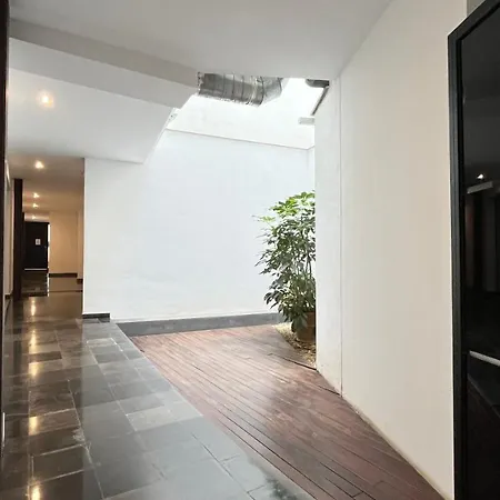 Centro De Con Parking Gratuito By El Conserje * دينايا